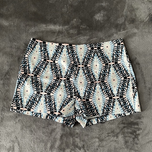 Forever 21 Pink and Navy Patterned Shorts L - Picture 1 of 4